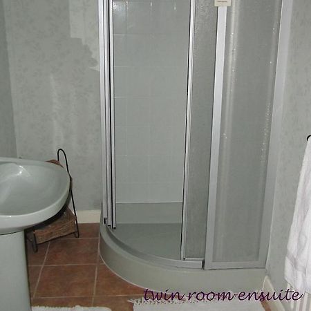 Wickham House Bed & Breakfast Cornisholme Bilik gambar